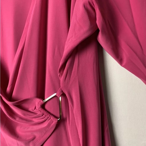 Avenue Women’s Stretch Asymmetrical Top Blouse 3/4 Sleeves Size 26/28 - Picture 3 of 11